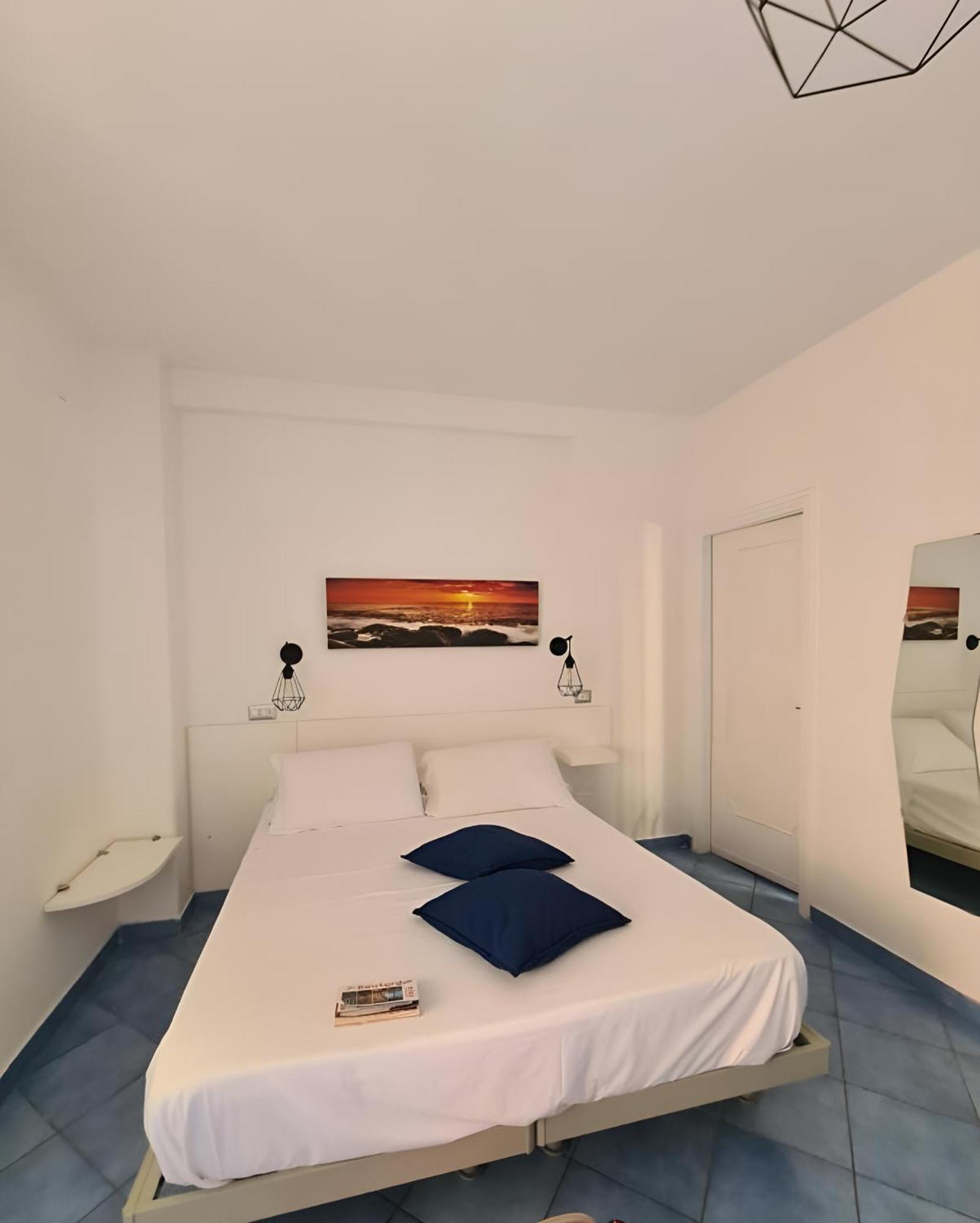 بروسيدا Sonnino B&B الغرفة الصورة